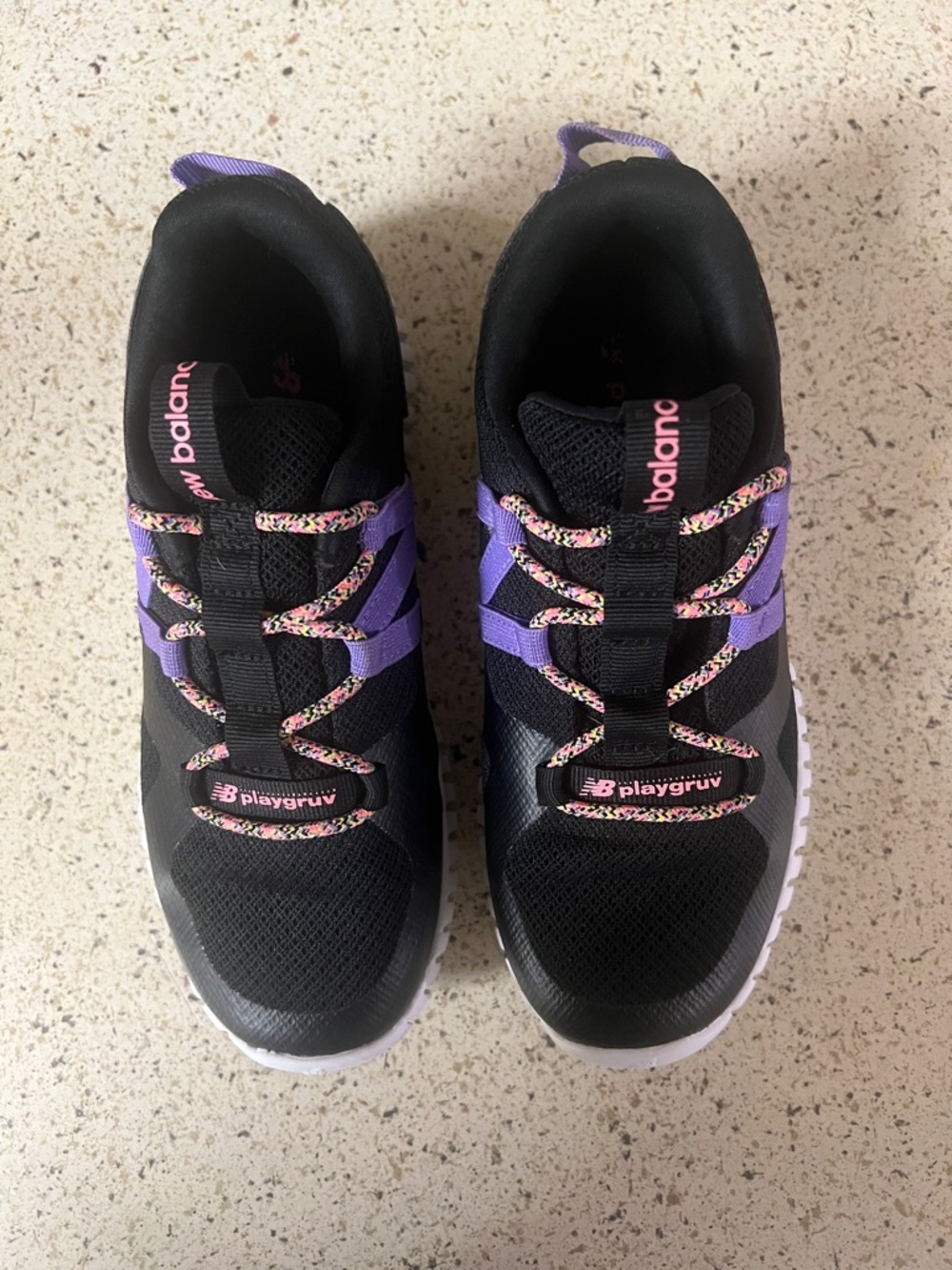 New Balance Kids Black & Purple Playgruv Athletic Sneakers